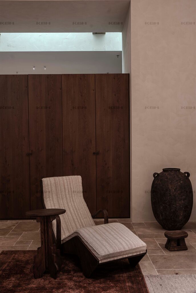 KBH Terra Lounger photographed in a room setting