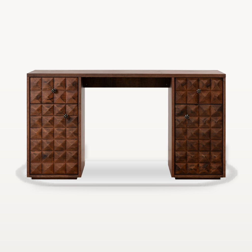 The Palette Retreat with the Cave Desk