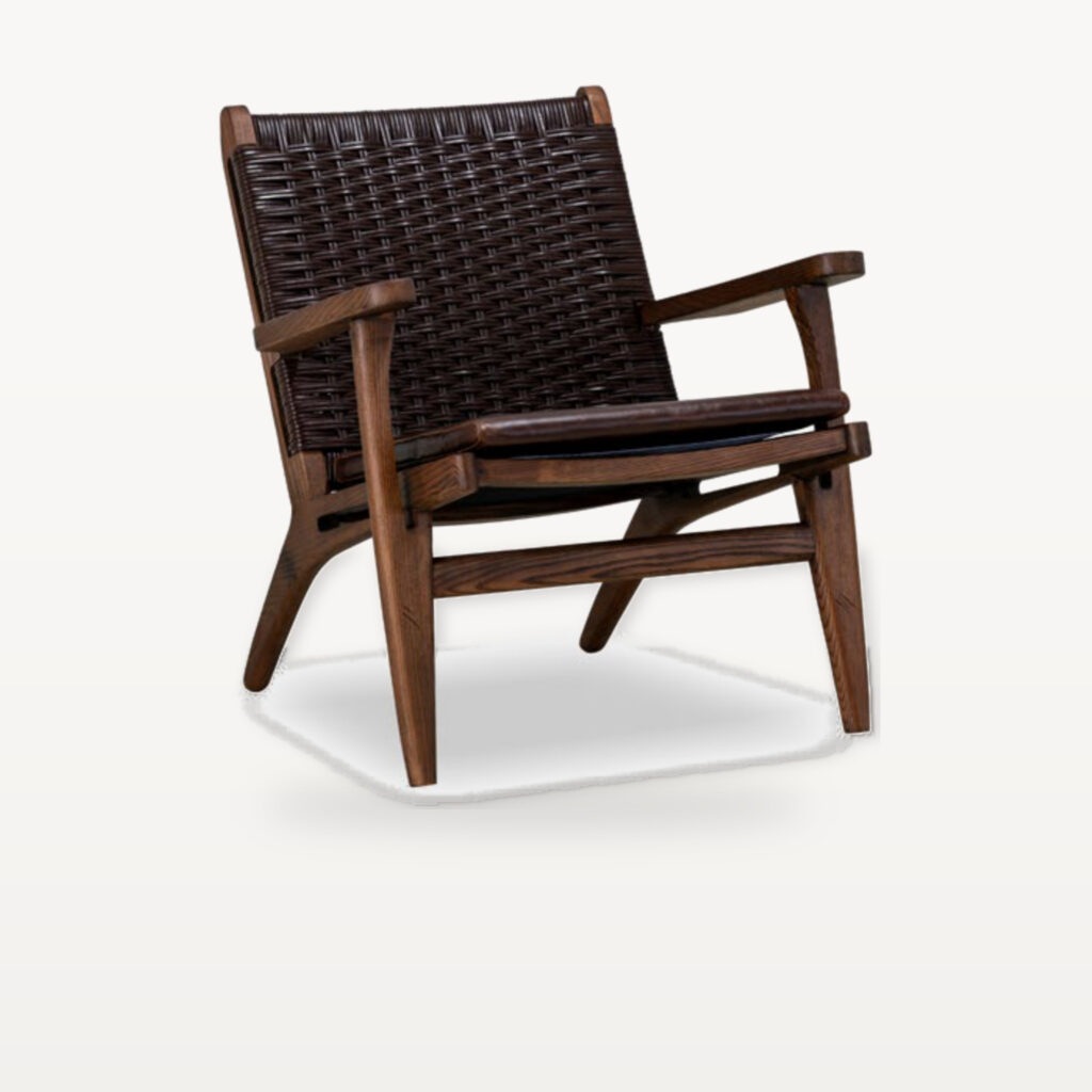 The Palette Retreat with the Marseille Chair