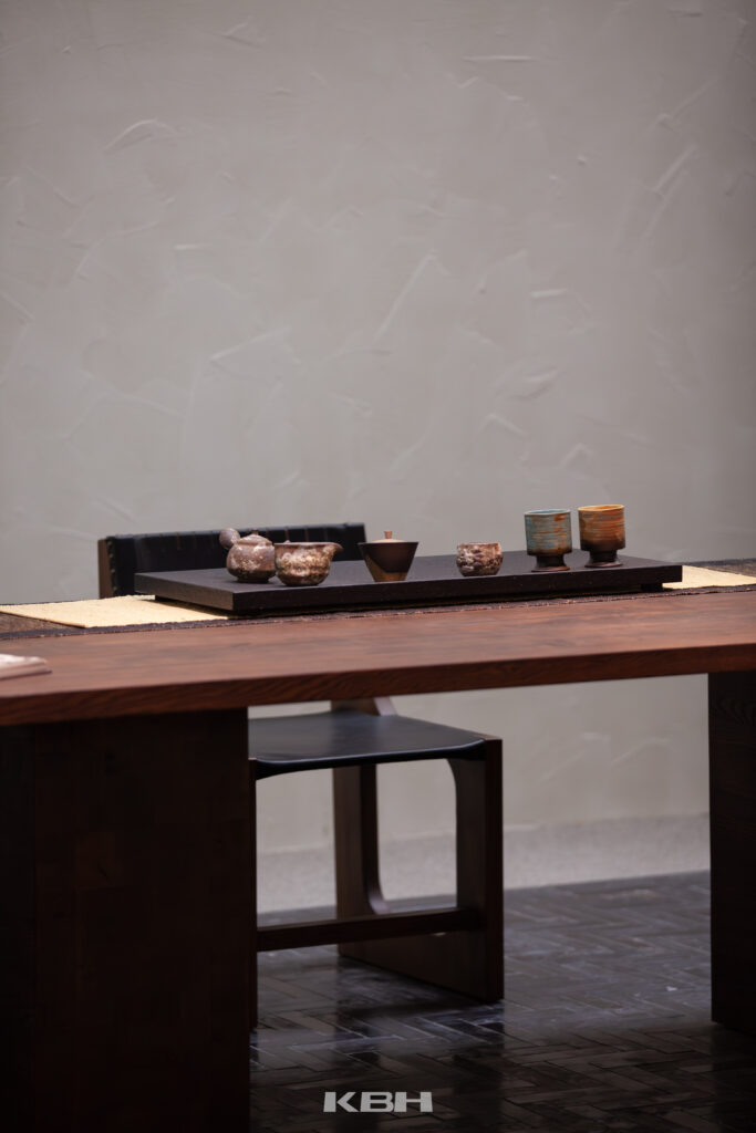 Warm Gathering scene by KBH with the Twin Peak Dining Table in a dining room (3)